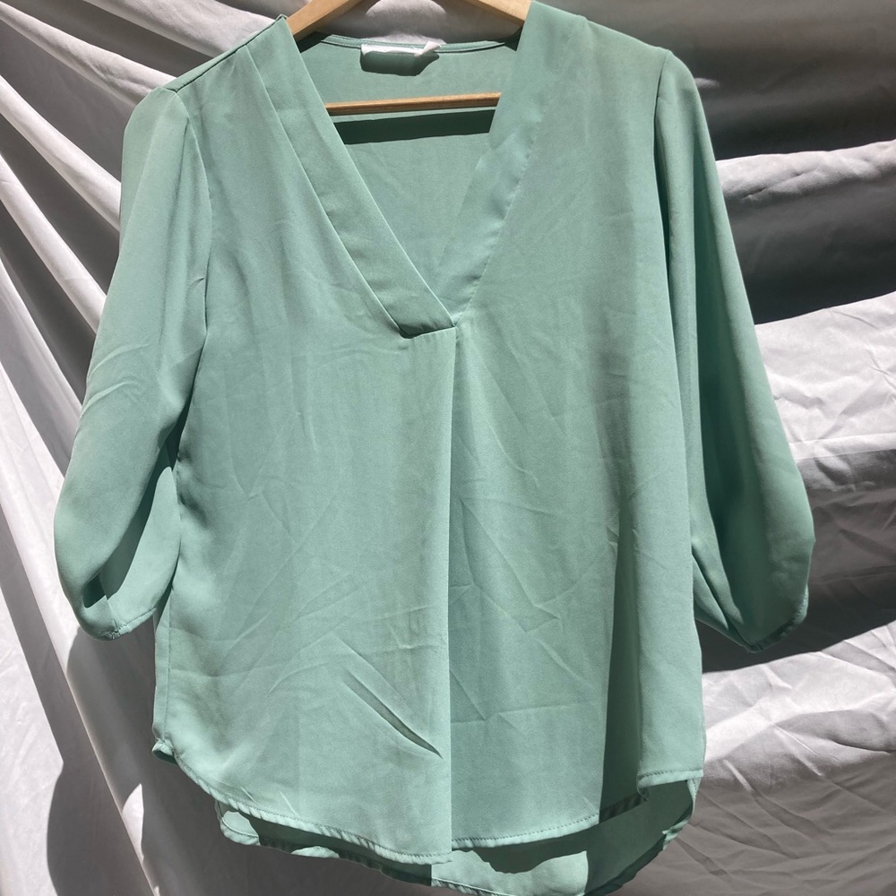 Lush blouse light green , 3/4 sleeves, size XS
